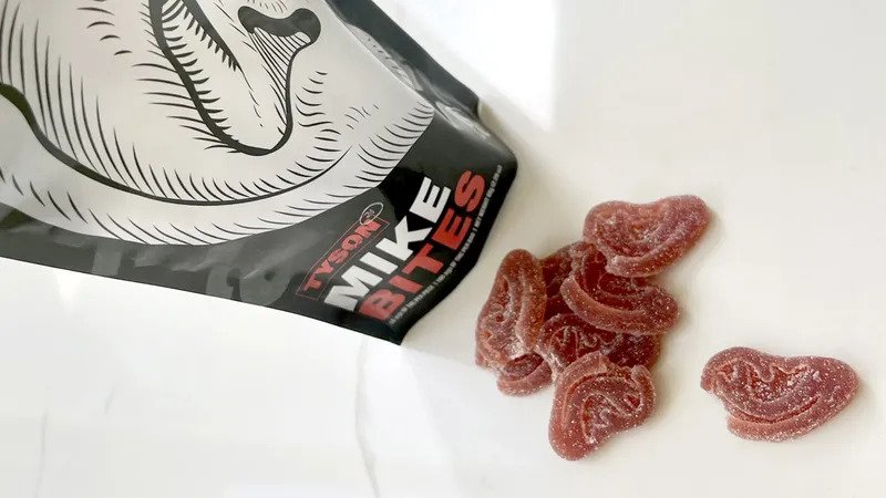 Evander Holyfield leharapott fülét ábrázoló kenderes gumicukrokat dobott piacra Mike Tyson